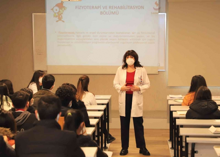 Akkent Anadolu Lisesi Öğrencileri Sanko Üniversitesi’nde