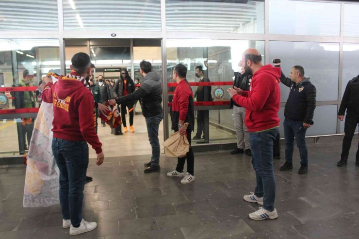 Galatasaray Kafilesi Gaziantep’te