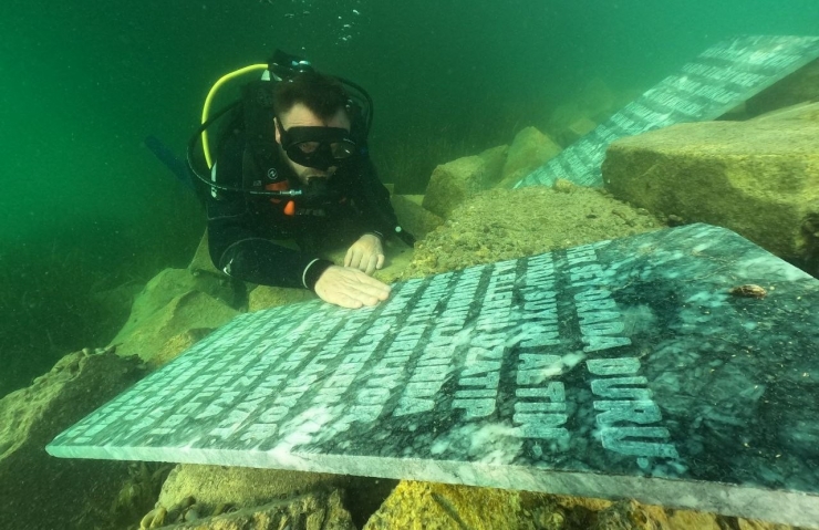 Halfeti’de 2 Bin Yıllık Tarihi Olan Batık Mahalle Turizme Kazandırılıyor