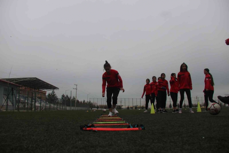 Diyarbakır’ın Fabrika Gibi Okulu, Milli Takımlara Sporcu Yetiştiriyor