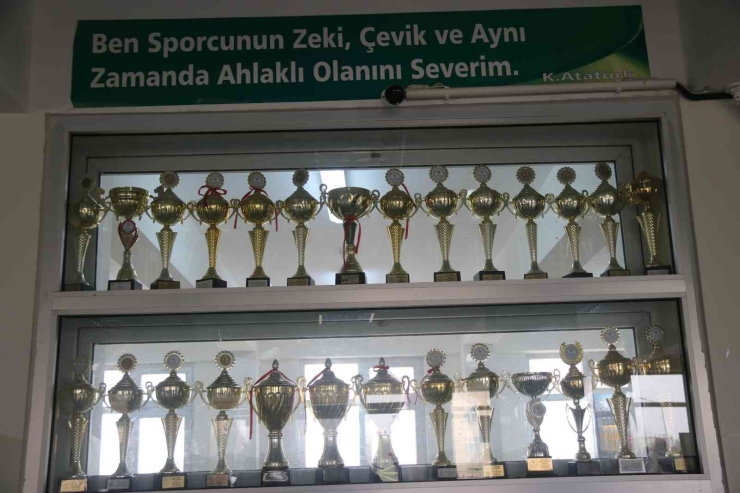 Diyarbakır’ın Fabrika Gibi Okulu, Milli Takımlara Sporcu Yetiştiriyor