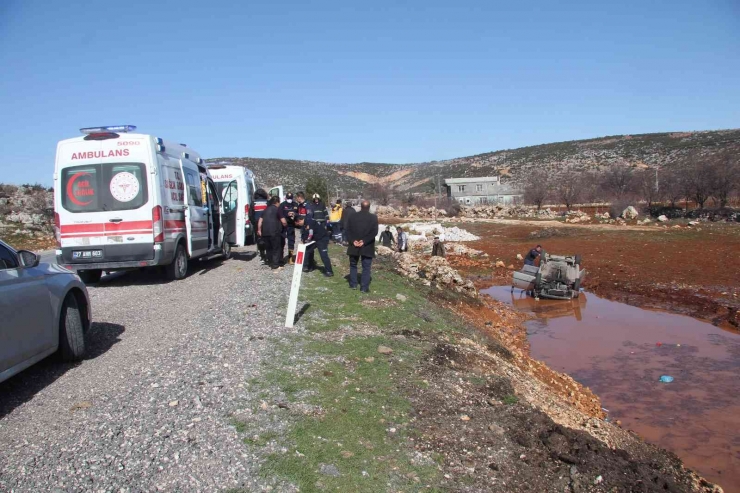 Virajı Alamayan Araç Şarampole Uçtu: 1 Ölü, 4 Yaralı