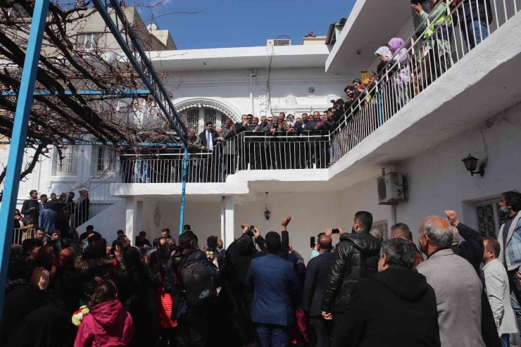 Bakan Nebati Baba Ocağında Halaylarla Karşılandı