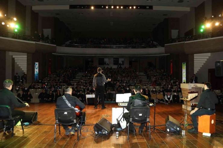 İbrahim Sadri Şiirleri Gaziantep’te Seslendirdi