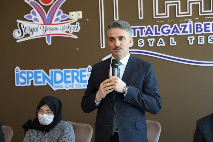 Battalgazi’de Ulu Çınarları Mutlu Eden Buluşma