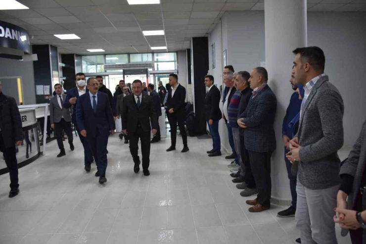 Ak Parti, Myk’da Alınan Karar Sonrası Belediye Ziyaretlerine Başladı