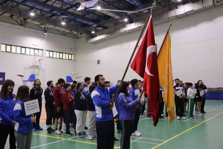 Üniversitelerarası 1.lig Badminton Müsabakaları Başladı