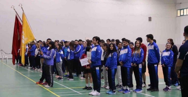 Üniversitelerarası 1.lig Badminton Müsabakaları Başladı