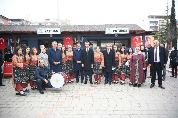 Malatya’da 2. Kayısı Çiçeği Şenlikler Başladı