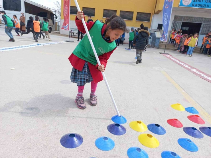 Okulda Şenlik Var Projesi Sporla Farkındalık Oluşturuyor