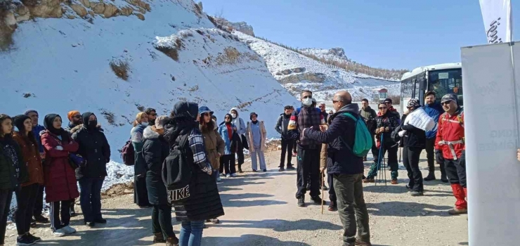 Doğa Severler Levent Vadisi’nde Buluştu