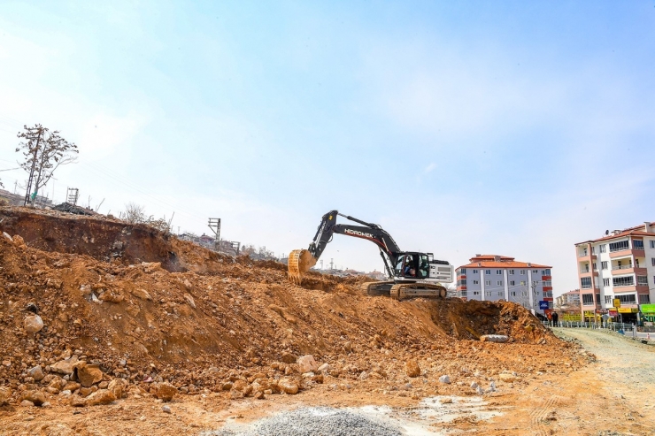 Başkan Gürkan, Güney Kuşak Yolunda İncelemelerde Bulundu