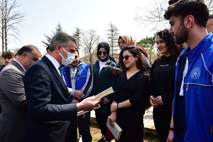 Farkındalık İçin 30 Dakika Kitap Okudular