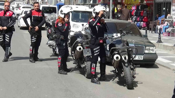 Alkollü Olduğu Şüphesiyle Durdurulan Sürücü Polise Zor Anlar Yaşattı