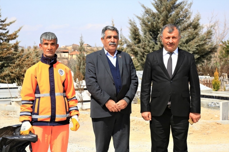 Battalgazi’deki Mezarlıklarda Ramazan Temizliği