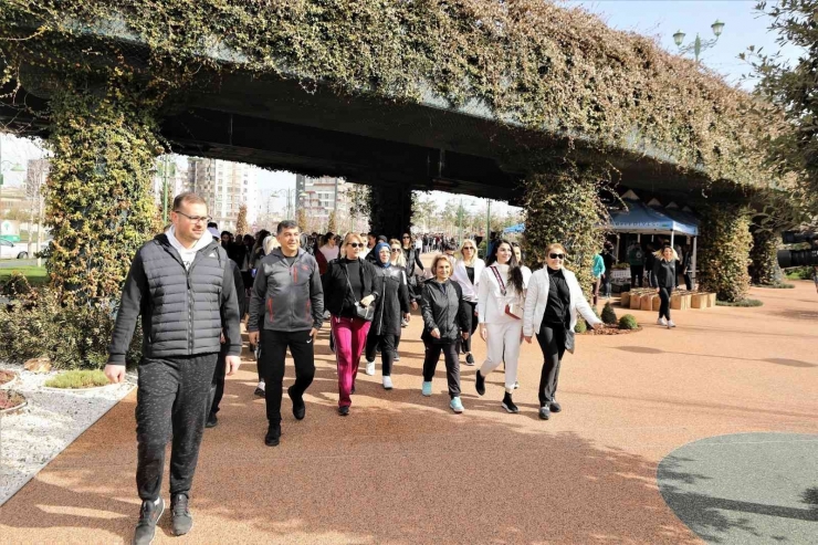 Şehitkamil Vadi Park’ta Sağlığa Adım Attılar