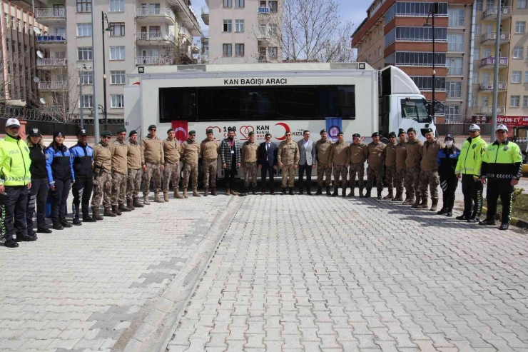 Malatya Polisinden Kan Bağışı