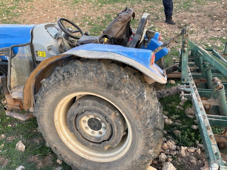 Şanlıurfa’da Traktör Devrildi: 1 Ölü, 1 Yaralı