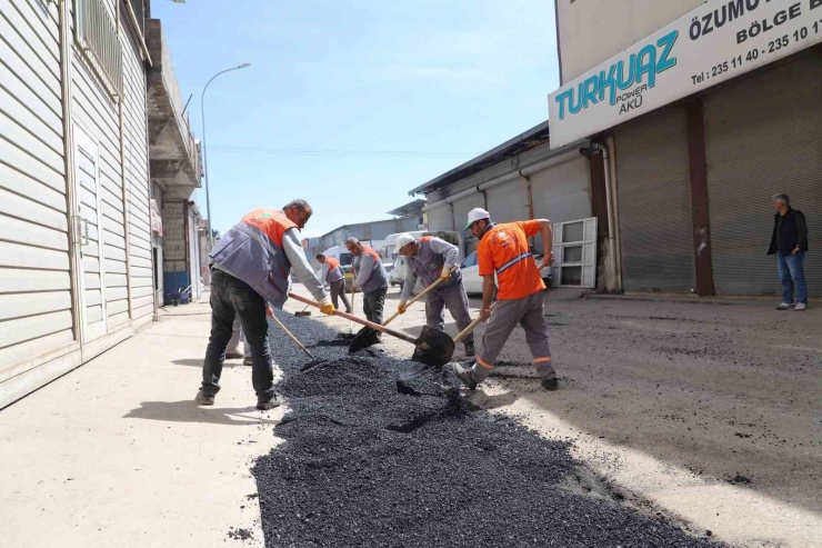 Şehitkamil’de Yoğun Asfalt Mesaisi