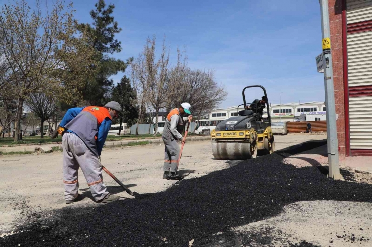 Şehitkamil’de Yoğun Asfalt Mesaisi