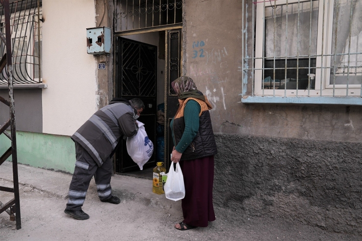 Şehitkamil’de On Binlerce Aileye Gıda Yardımı Desteği