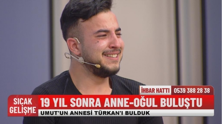 Anne İle Oğlunun 19 Yıllık Hasreti Canlı Yayında Son Buldu