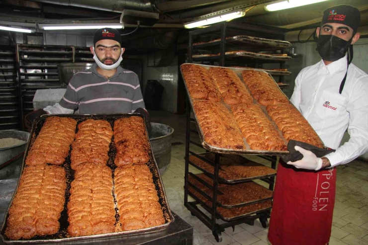 Sadece Ramazanda Yapılan Halep Kahkesine Yoğun Talep