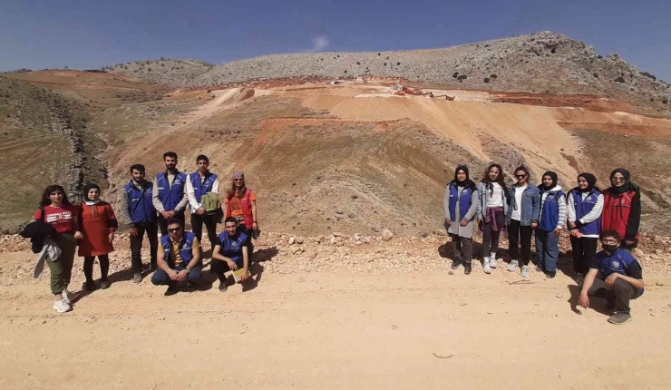 Adıyaman’da Dinazor Tepesi Büyük İlgi Çekiyor