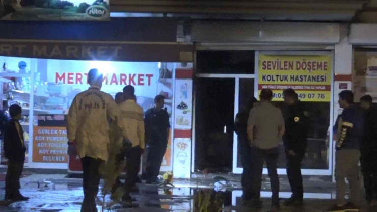 Diyarbakır’da Koltuk Atölyesinde Tiner Kutusu Patladı:2 Yaralı