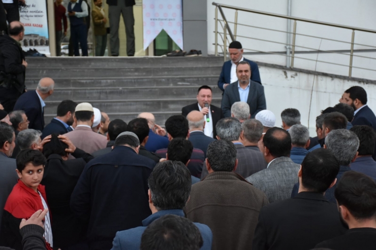 Başkan Beyoğlu, Kur’an Kursu Öğrencileriyle İftarda Bir Araya Geldi