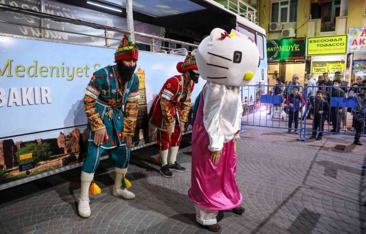 Ramazan Coşkusu Gezici Otobüsle Diyarbakır Sokaklarında