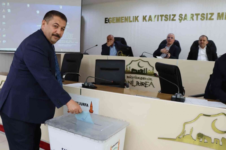 Şanlıurfa Belediye Meclisinde Komisyon Seçimi Yapıldı