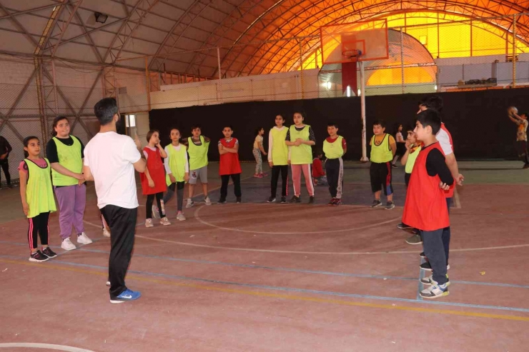 Şanlıurfa’da Çocuklar Ara Tatili Sporla Değerlendiriyor