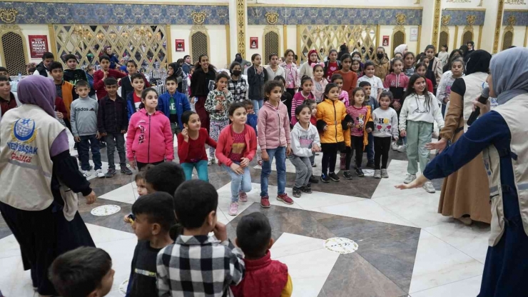 Gaziantep’te Yetimler Gönül Sofrasında Buluştu