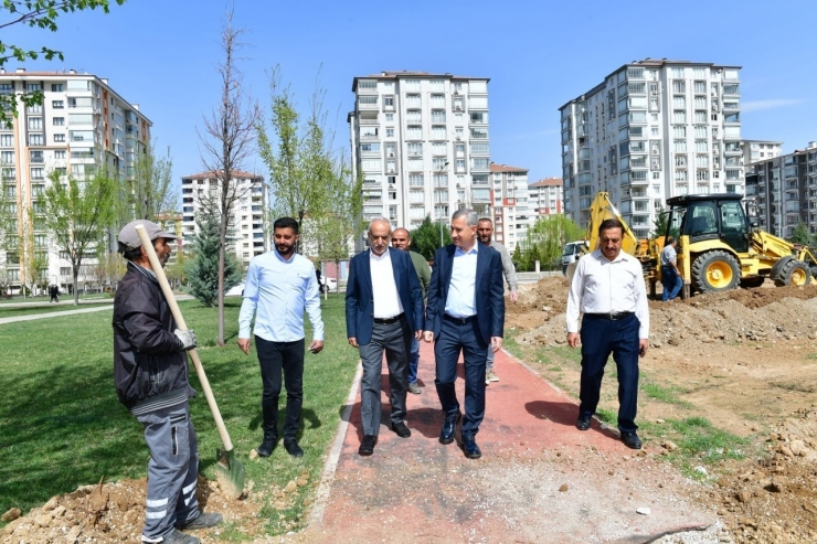 Yeşilyurt’ta Mahallelerin Prestiji Artırıyor