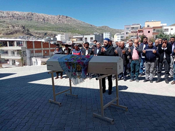 Eski Kocası Tarafından Öldürülen Remziye Tüysüz Defnedildi