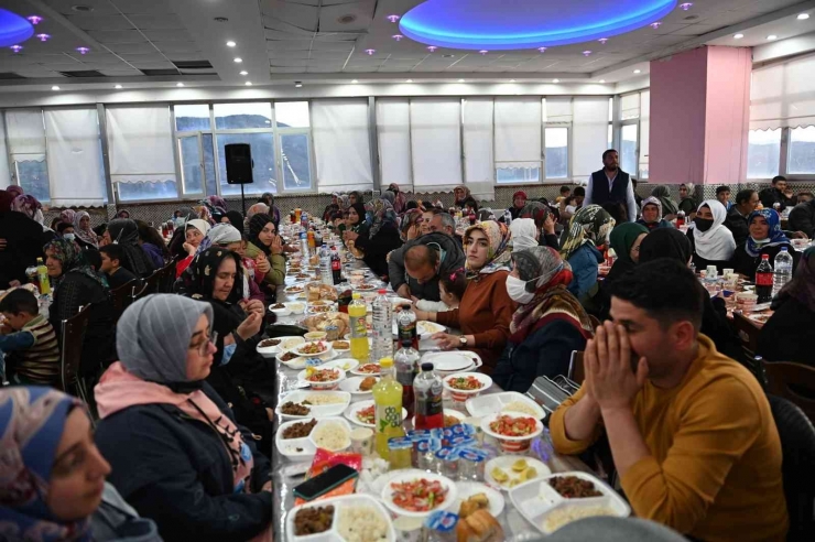 Pütürge Belediyesi’nin İftar Programı İlgi Gördü