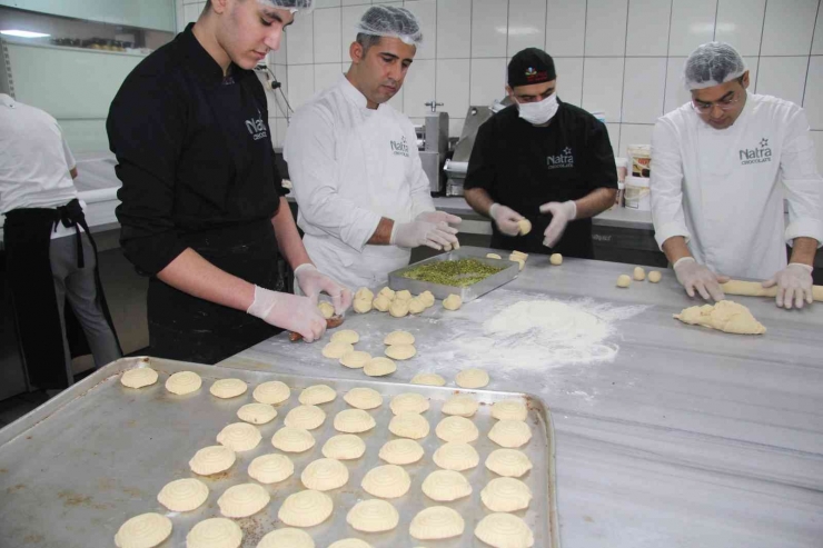 Pastanelerde Bayramlık Kuru Pasta Yoğunluğu