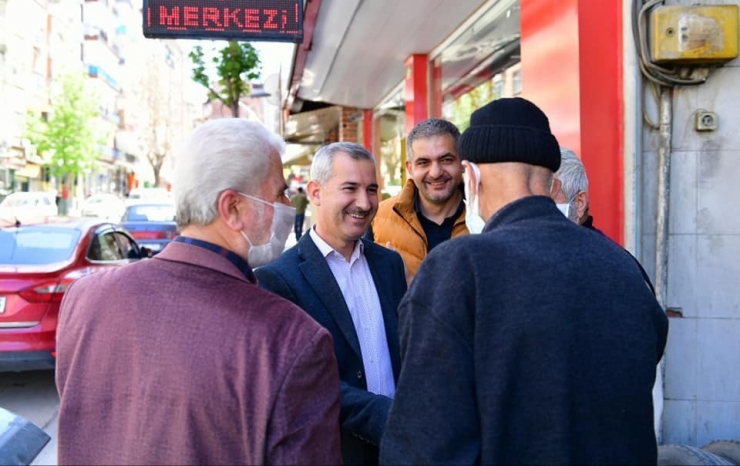 Başkan Çınar, Parkta Düzenleme Ve Yenileme Çalışmasını İnceledi