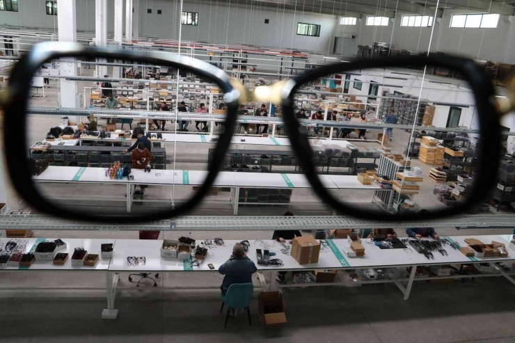 Diyarbakır’dan Dünyaya Gözlük Üretimi