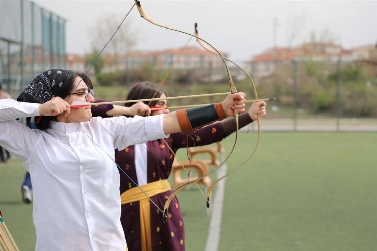 Oklar Hedefe Madalya İçin Atıldı