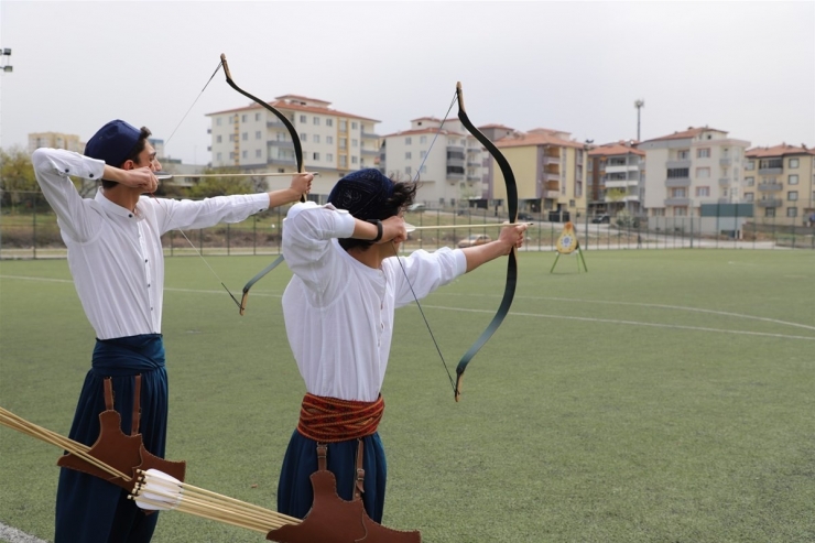 Oklar Hedefe Madalya İçin Atıldı