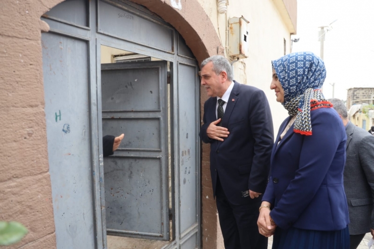 İftar Öncesi Kapı Kapı Dolaştı