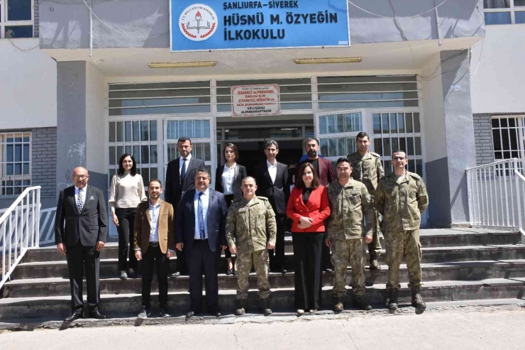 Siverek’te Mehmetçik, İlkokul Öğrencileri İçin Kütüphane Kurdu