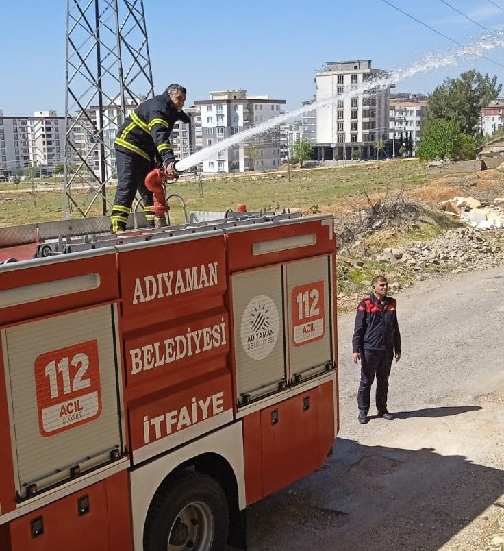 Ormanlık Alanda Çıkan Yangın Büyümeden Söndürüldü