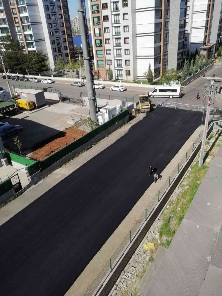 Bağlar Belediyesi Yılın İlk Asfaltını Döktü