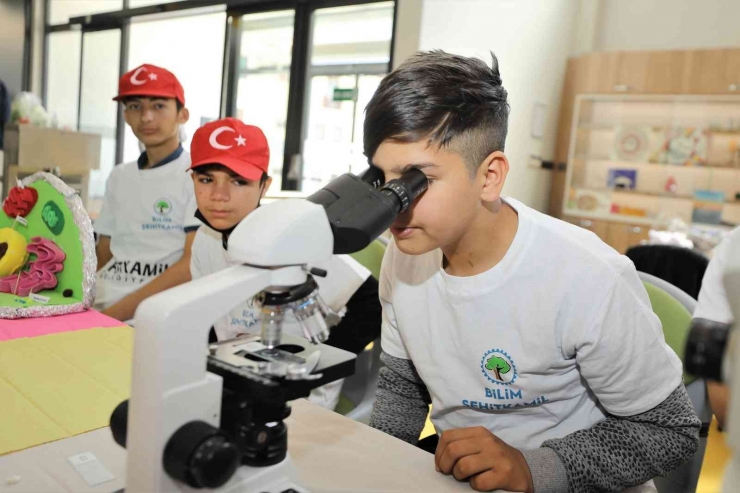 23 Nisan Şehitkamil’de Coşkuyla Kutlanıyor