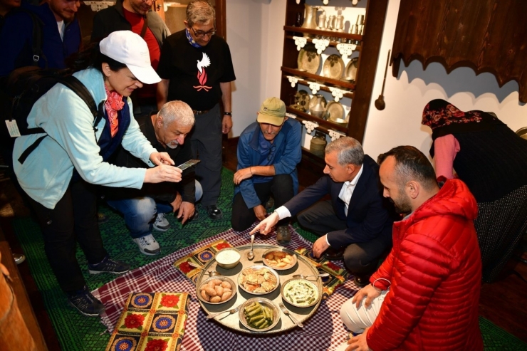 Tur Ve Acente Sahipleri Malatya Kültürünü Mercek Altına Aldı