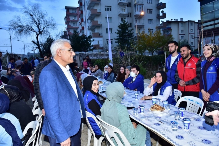 Battalgazi’de Gençlik Merkezleri Artıyor