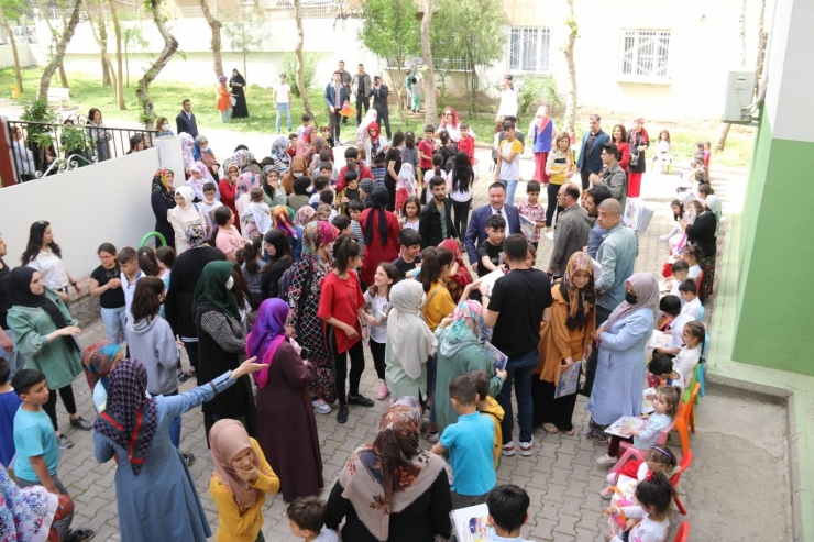 Bağlar Belediyesinden Çocuklara Eğitim Seti